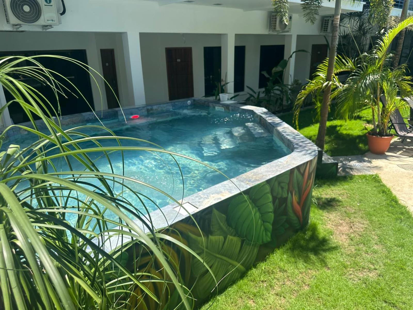 Private Fully Furnished Home At Wide Mouth Frog Hostel Quepos Bagian luar foto