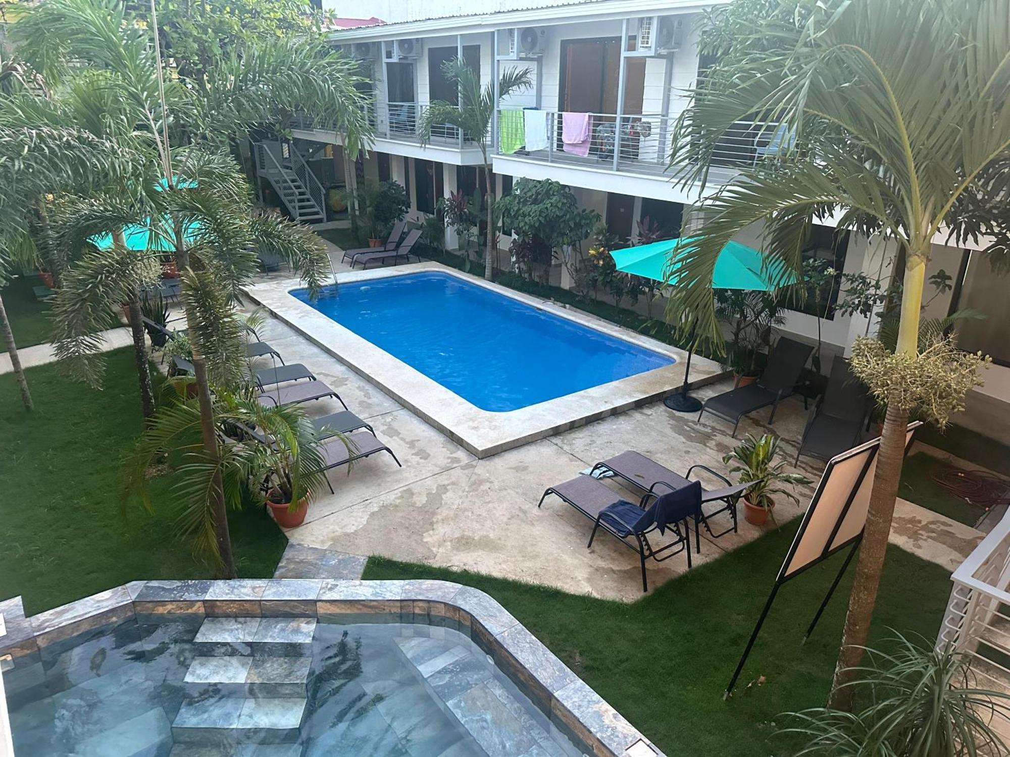Private Fully Furnished Home At Wide Mouth Frog Hostel Quepos Bagian luar foto