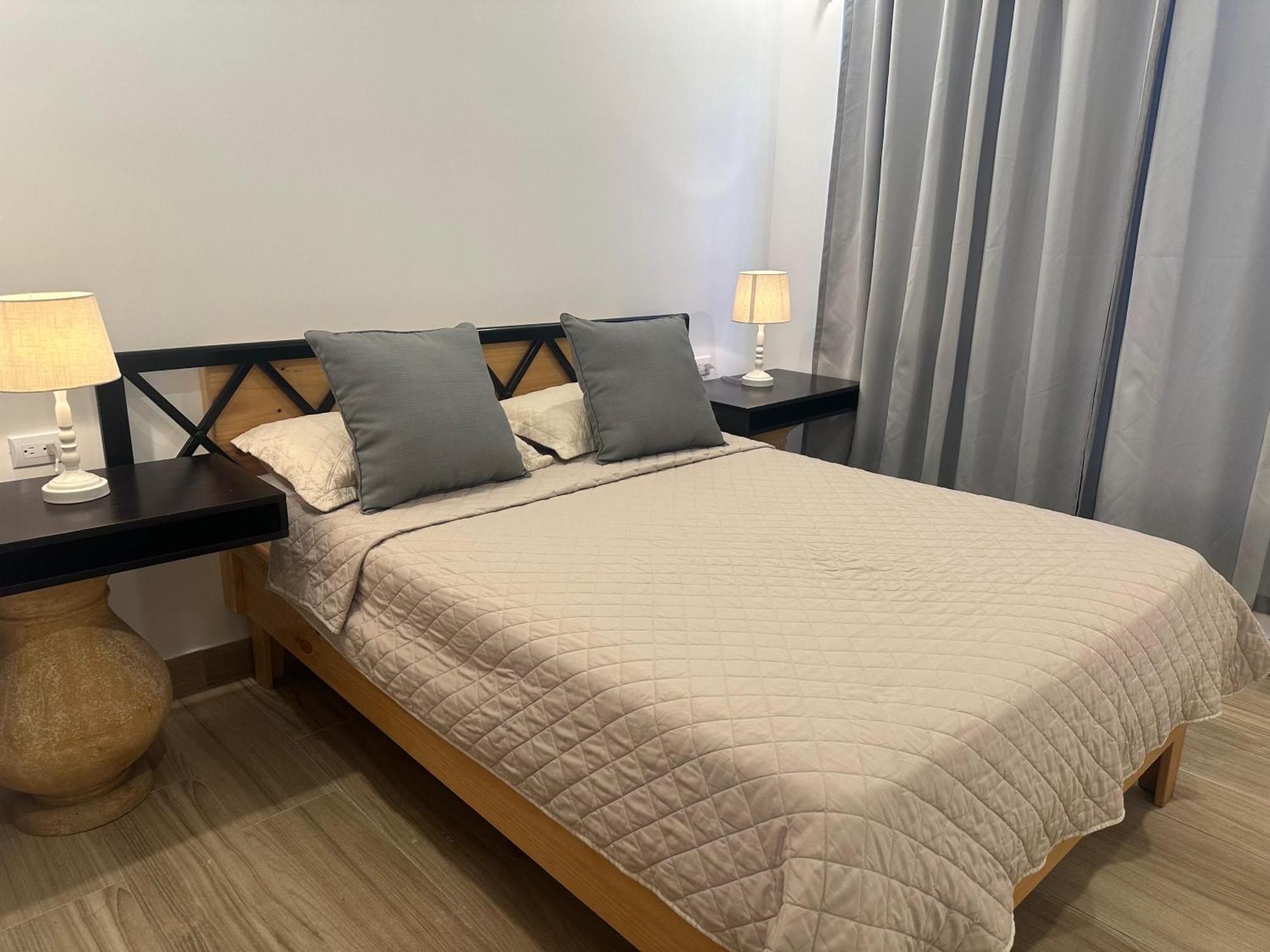 Private Fully Furnished Home At Wide Mouth Frog Hostel Quepos Bagian luar foto